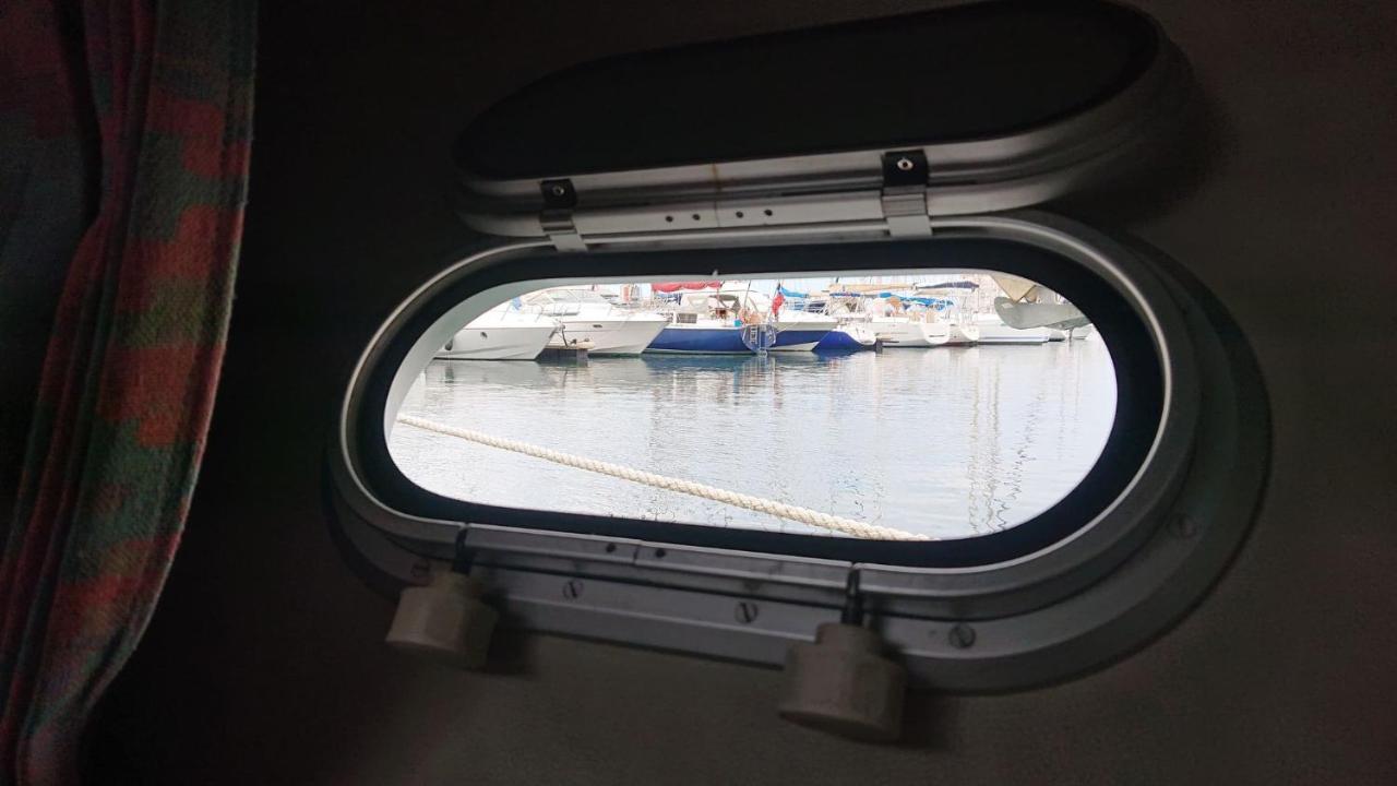 Le For Sea Botel *